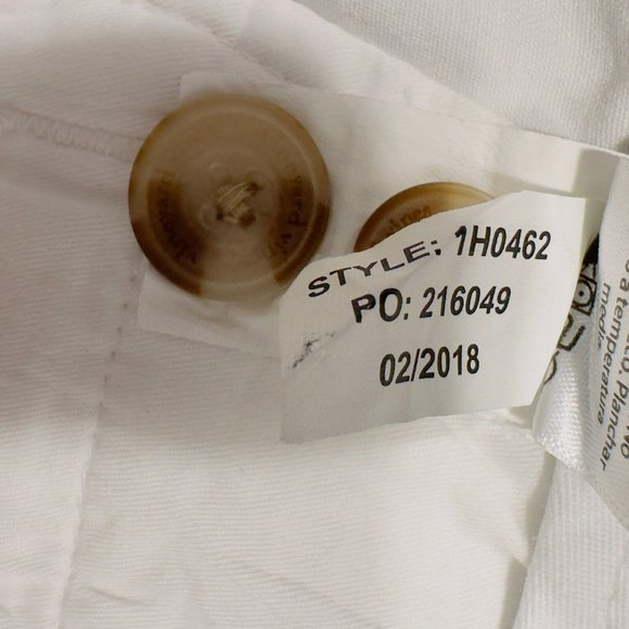 Vineyard Vines White Flat Front Men Shorts - Picture 5 of 7